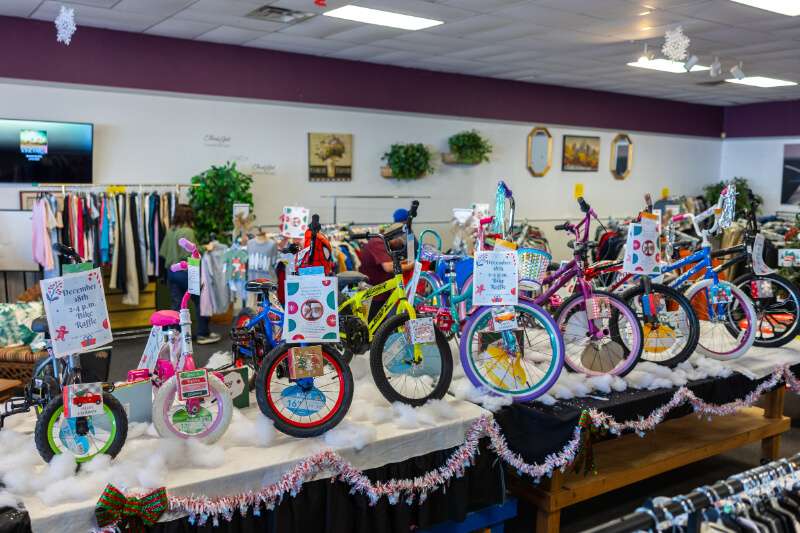 211206 Things From The Heart Bikes and Christmas Photos FulRes-24